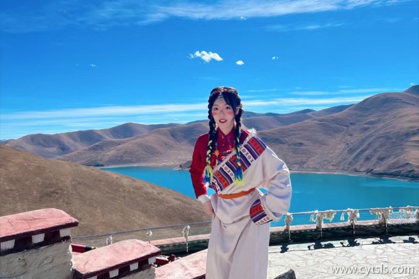 七月兩個人去西藏跟團游7天多少錢