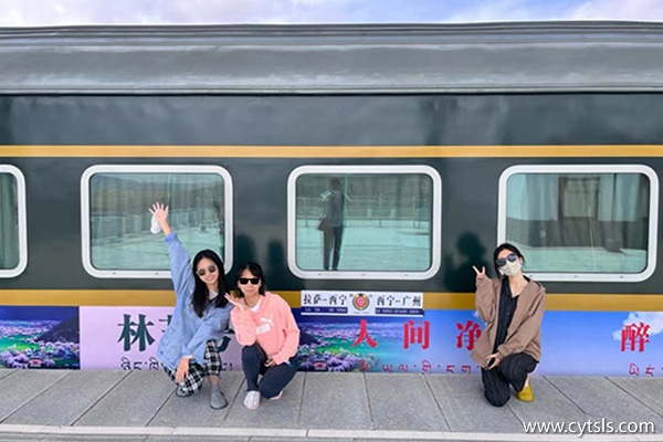 暑假云浮到西藏跟團(tuán)7日游多少錢(qián)